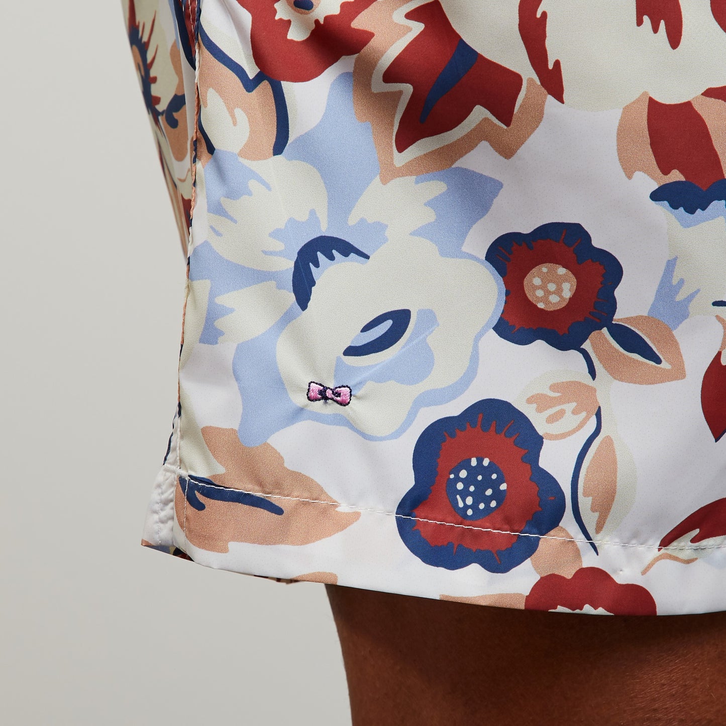 Short de bain blanc imprimé fleurs exclusif