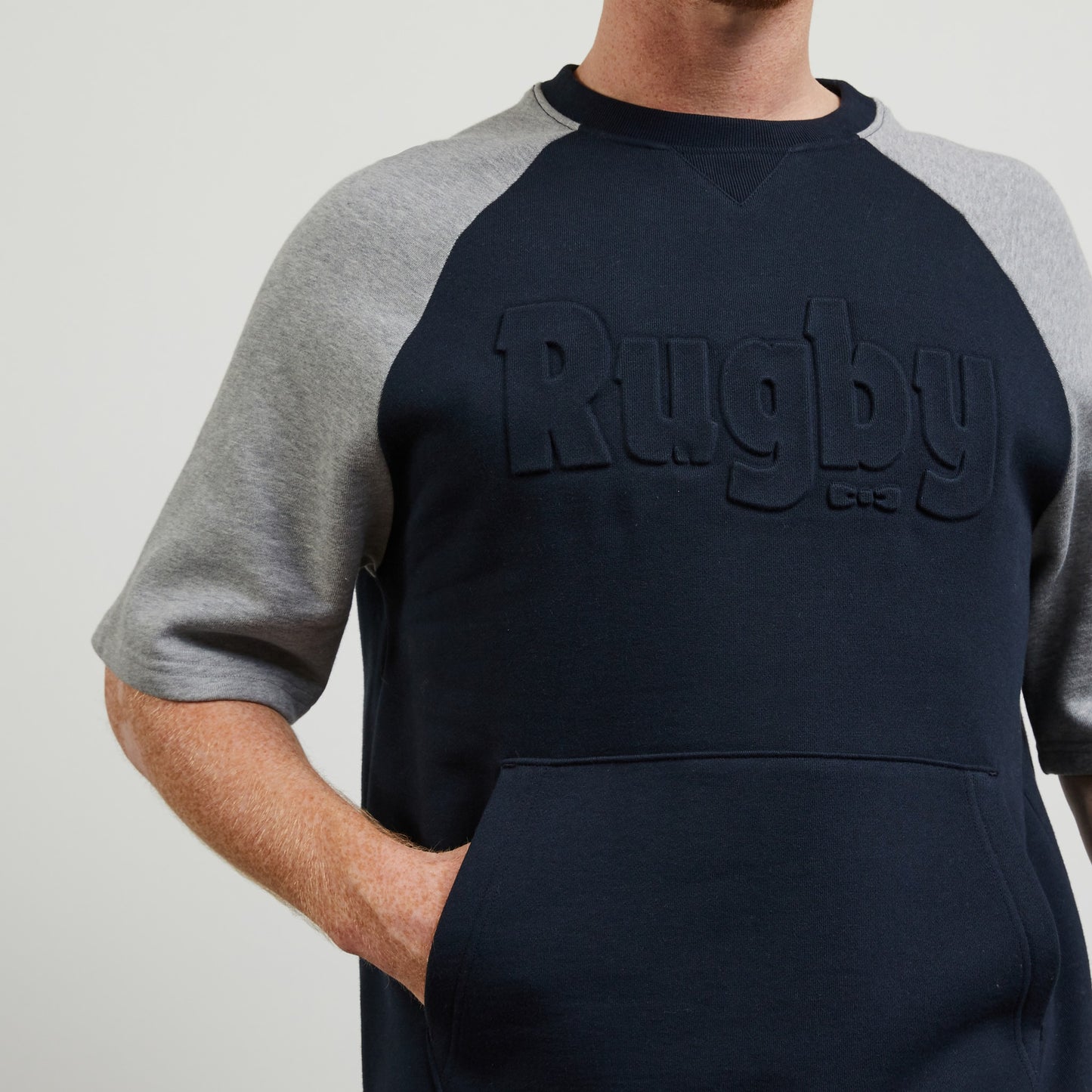 Sweat bicolore à manches courtes