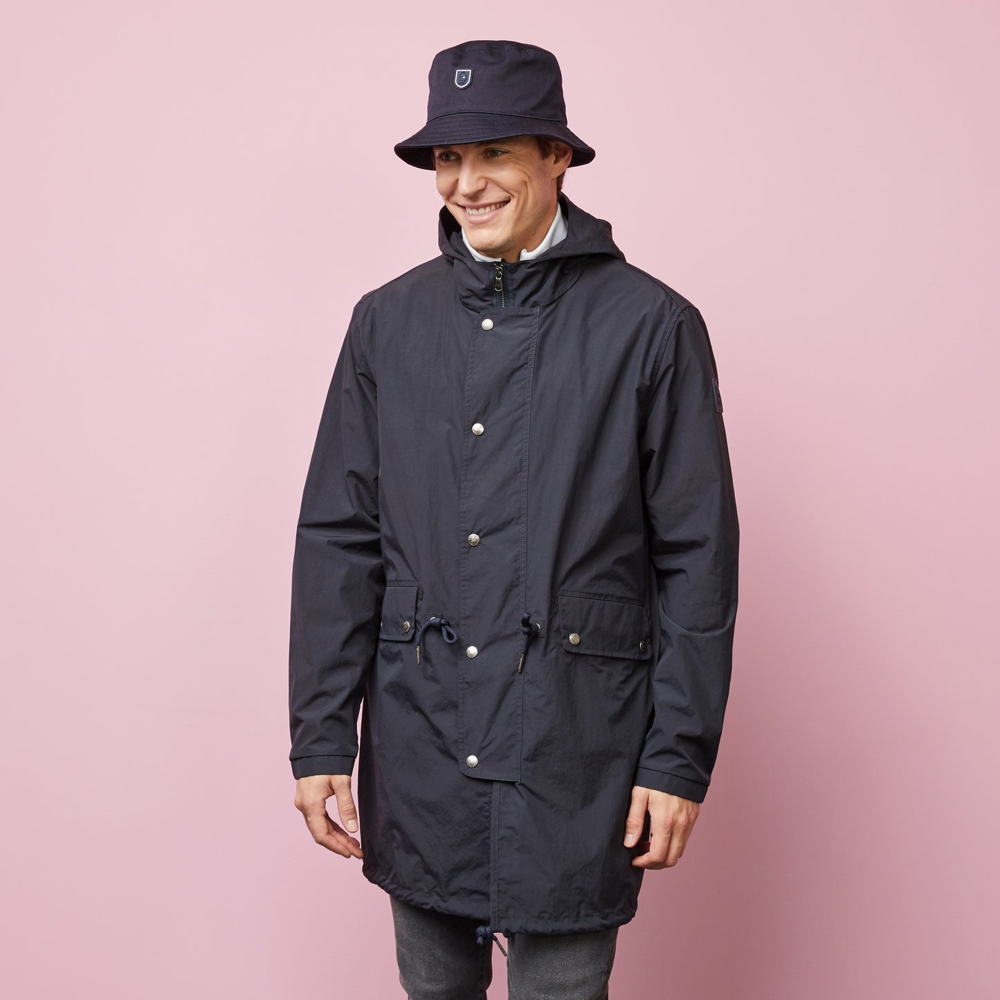 Parka bleu foncé mi-longue