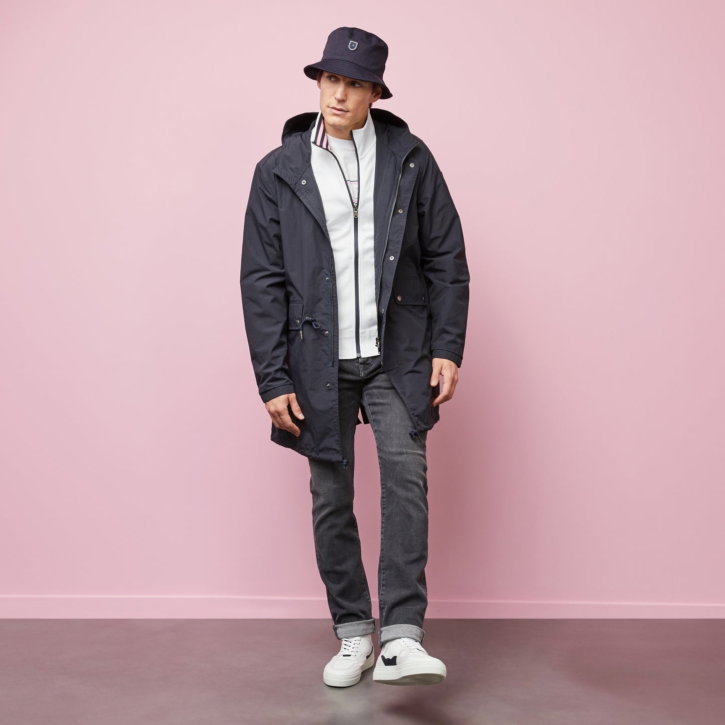 Parka bleu foncé mi-longue