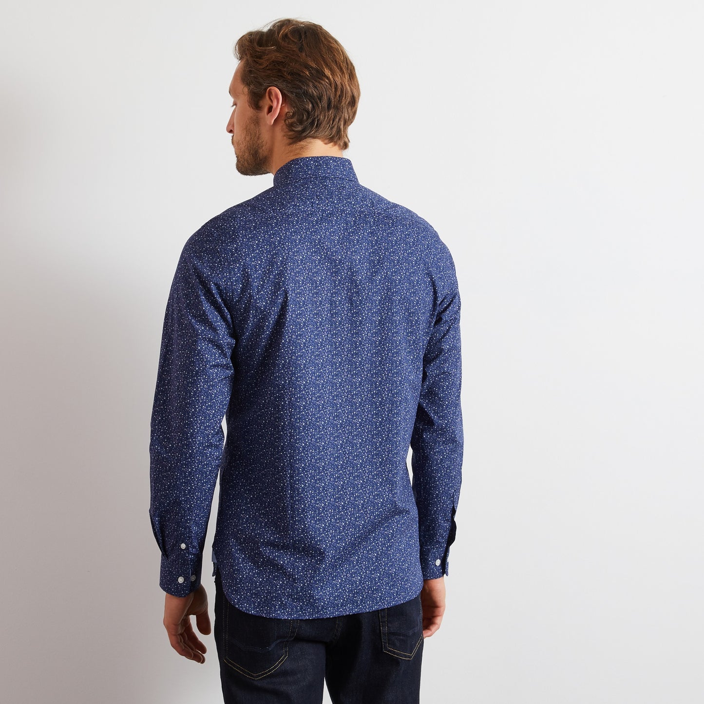 Chemise bleu marine à motif fleuri gris