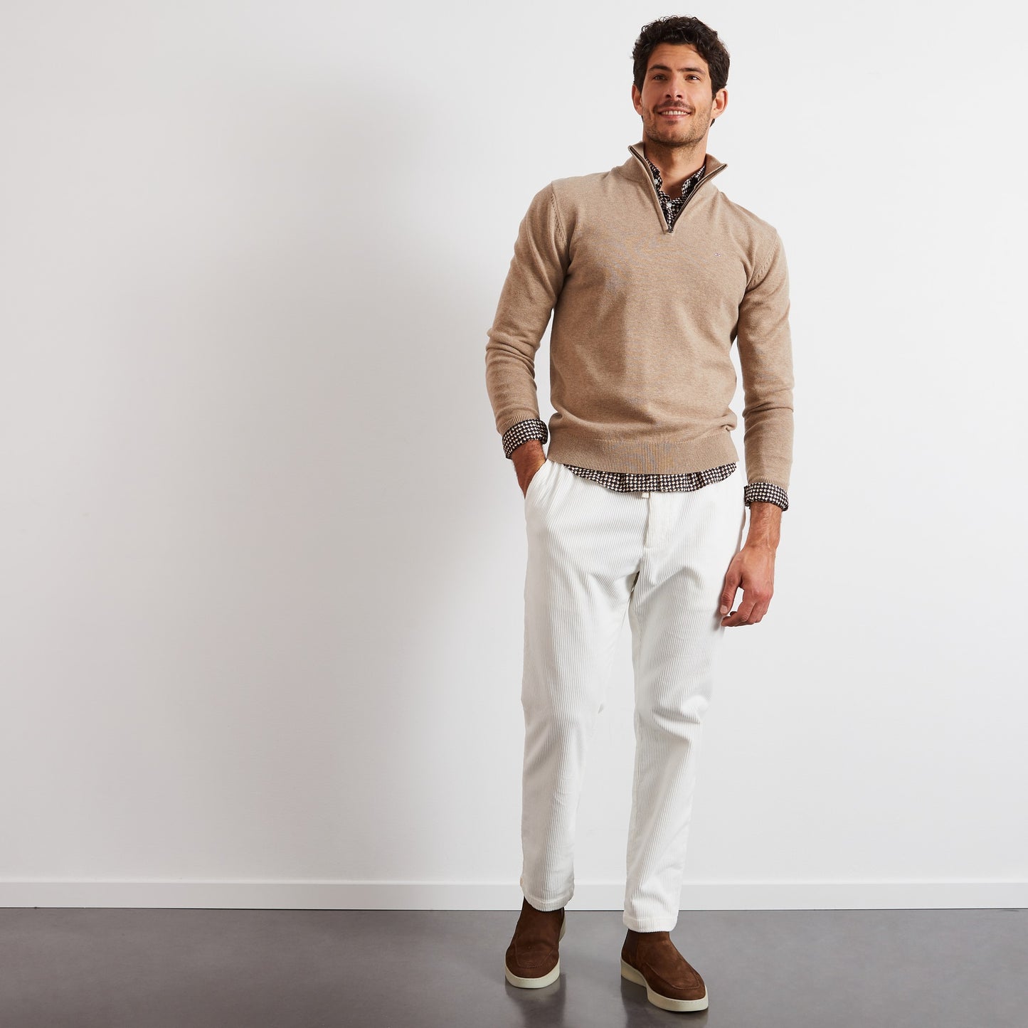 Cable knit jumper with trucker collar